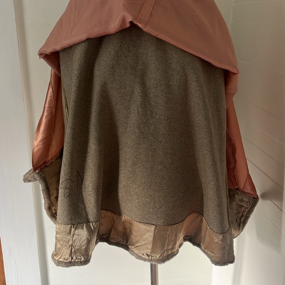 •VINTAGE FAUX FUR COAT MIDCENTURY MOB WIFE• - Picture 9 of 13